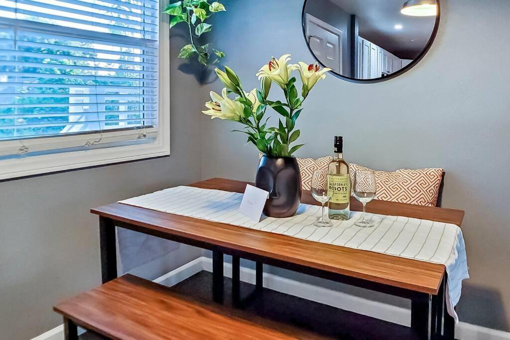 Apartment Located In Historic District Mins To Downtown, Beaches & Convention Center Long Beach Buitenkant foto