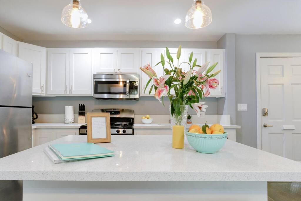 Apartment Located In Historic District Mins To Downtown, Beaches & Convention Center Long Beach Buitenkant foto